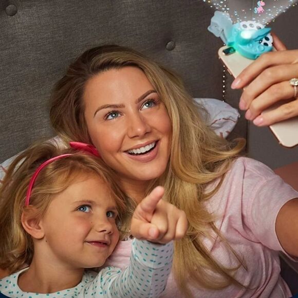 Moonlite™ Storybook Mobile Phone Projector - Picture 10 of 13